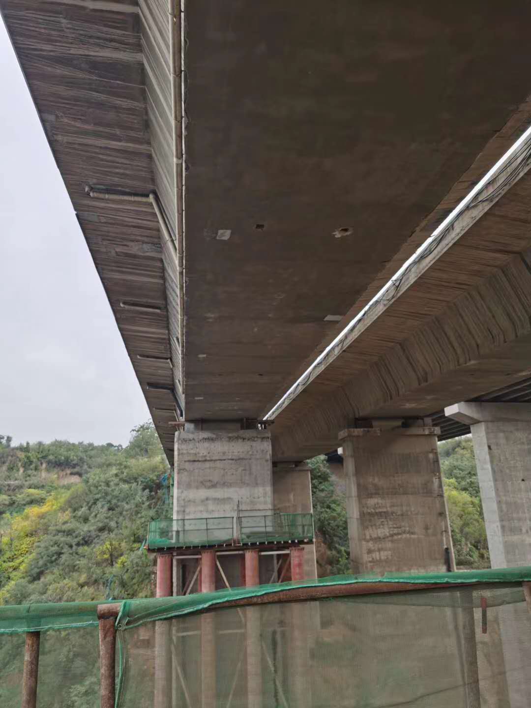 东营桥梁加固前制定可行设计方案图并用对施工方法